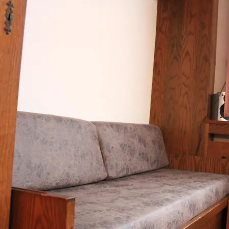 #hostflachau1 弗拉绍